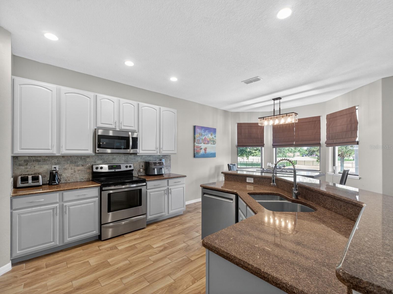 24215 WELDON DR, EUSTIS, FL, 32736