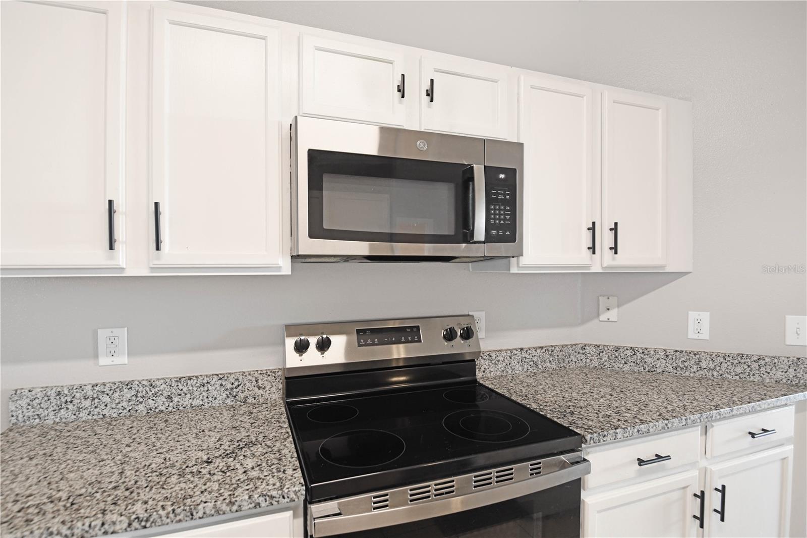 915 KNOLLWOOD DR, DAVENPORT, FL, 33837