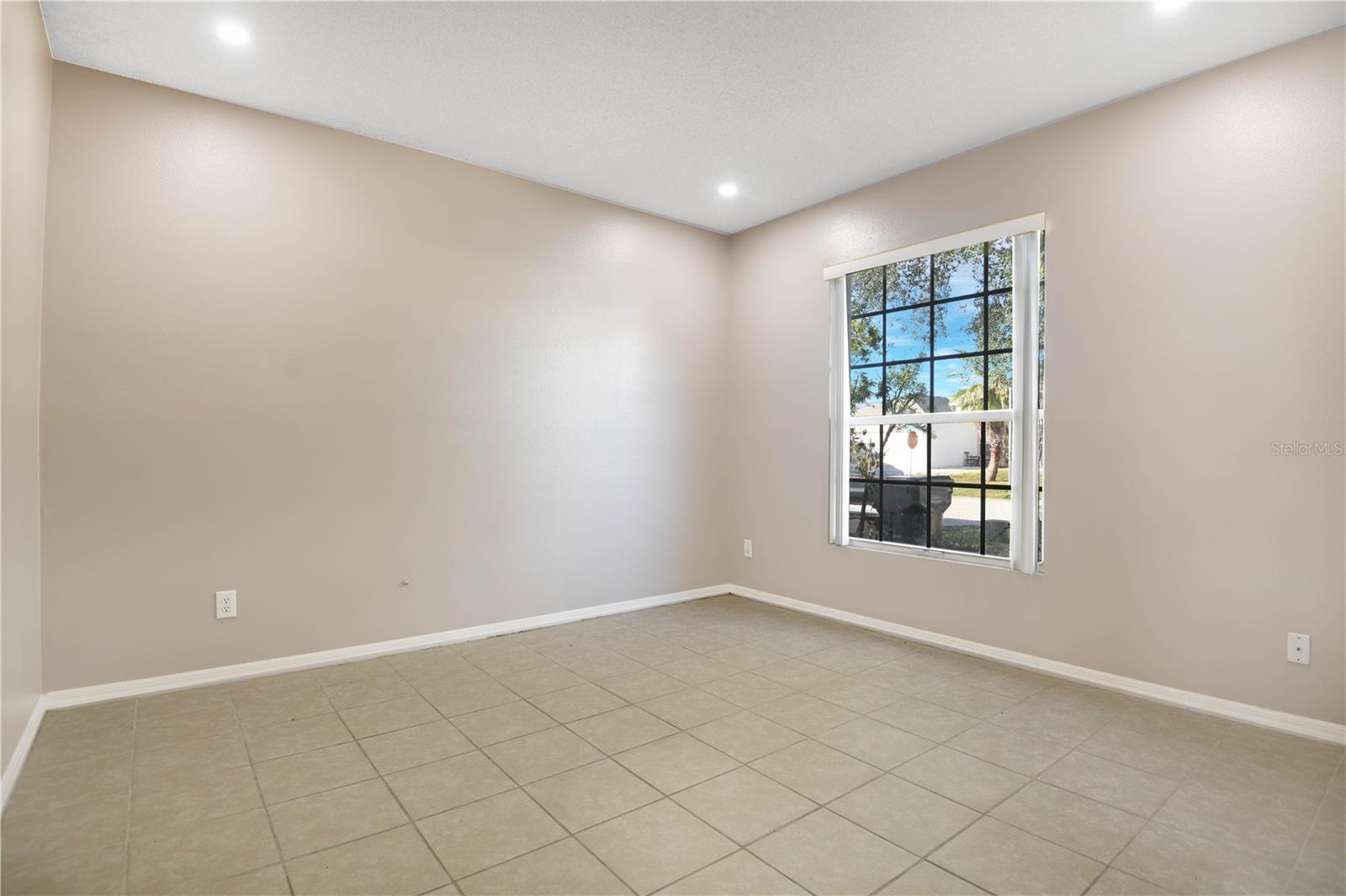 915 KNOLLWOOD DR, DAVENPORT, FL, 33837