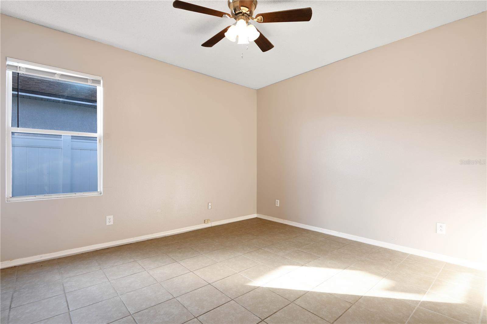 915 KNOLLWOOD DR, DAVENPORT, FL, 33837