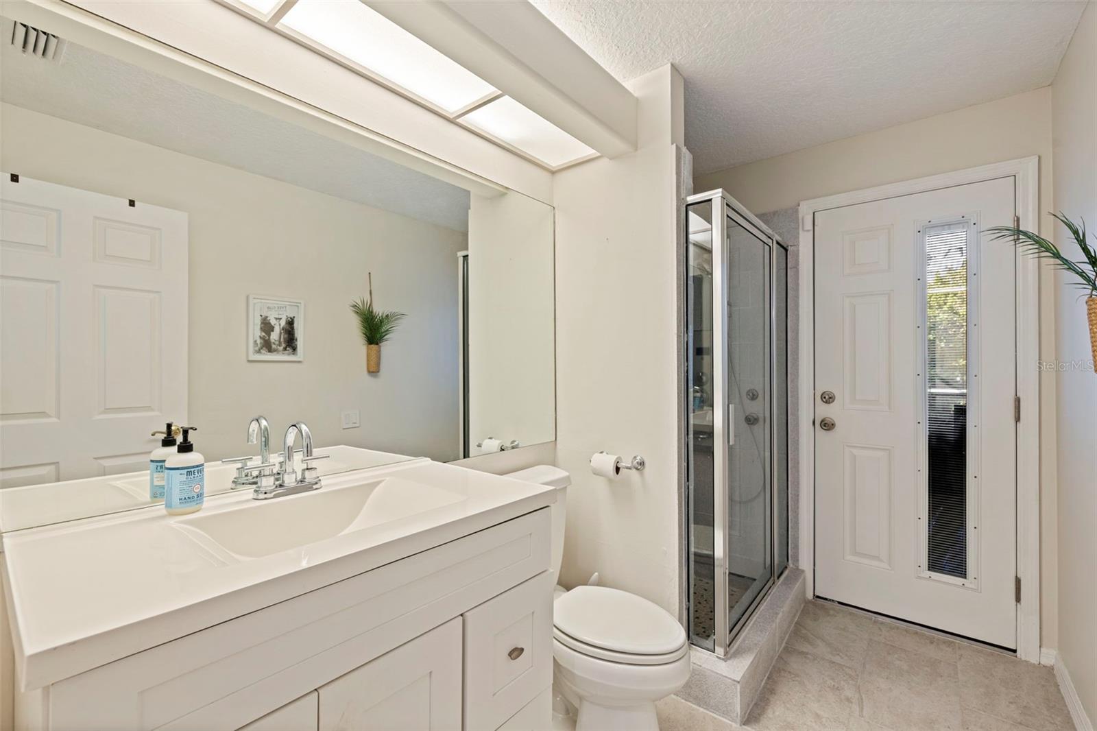15932 ELLSWORTH DR, TAMPA, FL, 33647