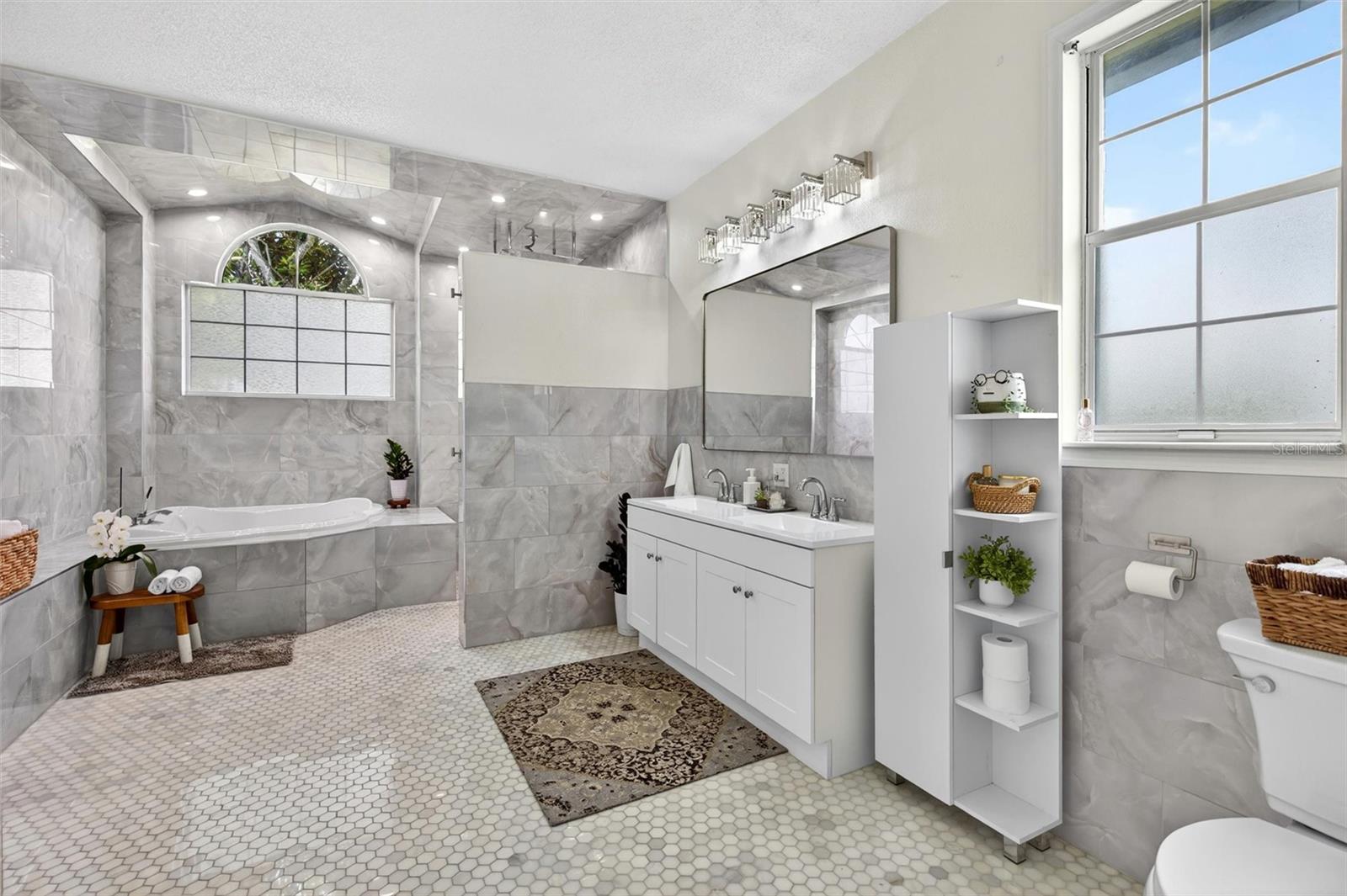 766 PELICAN BAY DR, DAYTONA BEACH, FL, 32119