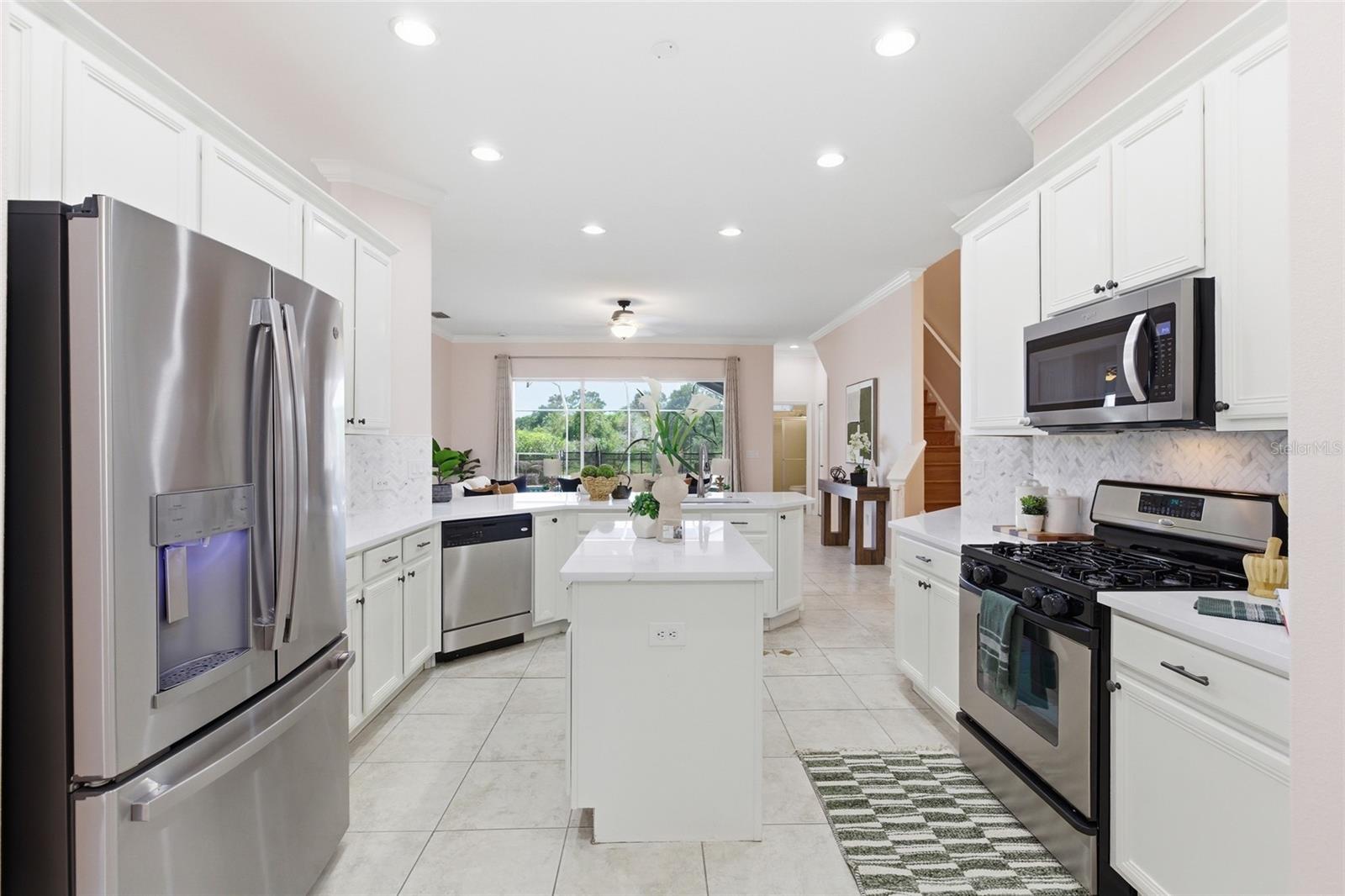 8309 OLD TOWN DR, TAMPA, FL, 33647