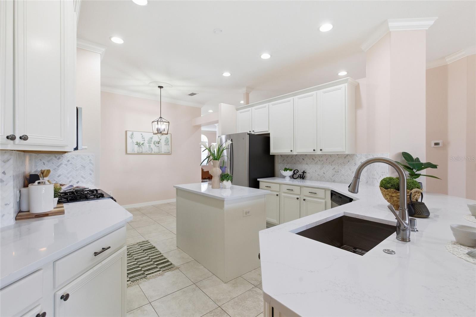 8309 OLD TOWN DR, TAMPA, FL, 33647