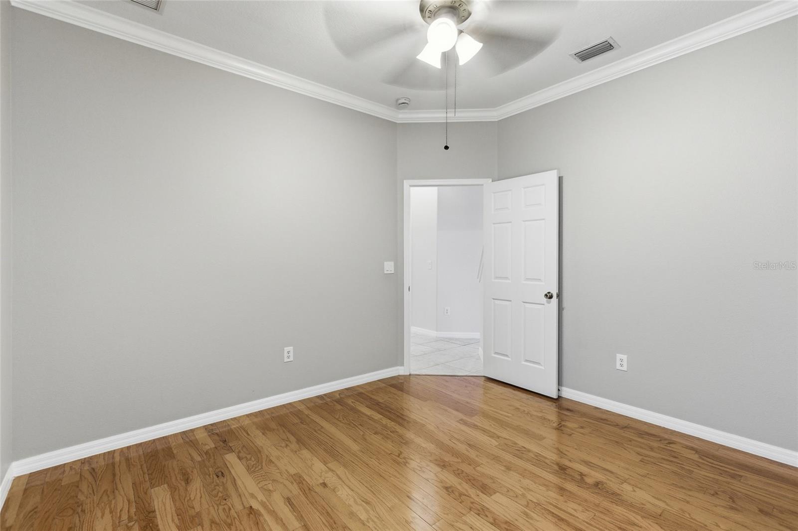 8309 OLD TOWN DR, TAMPA, FL, 33647