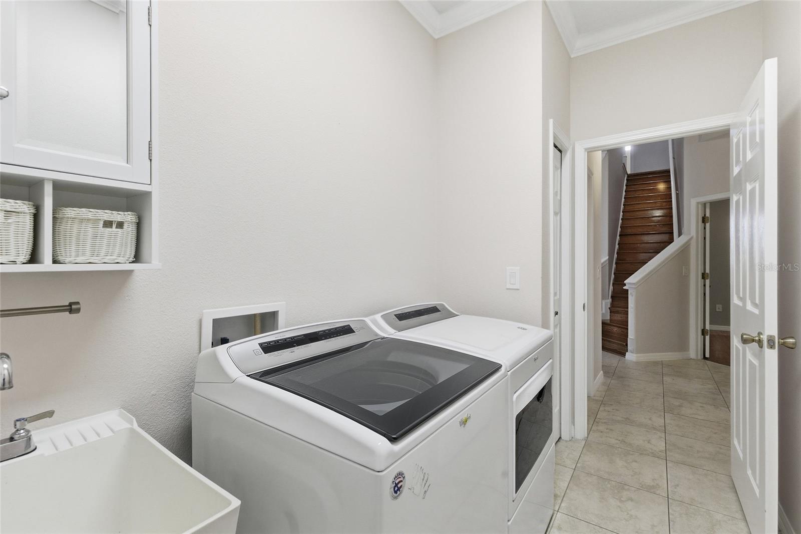 8309 OLD TOWN DR, TAMPA, FL, 33647