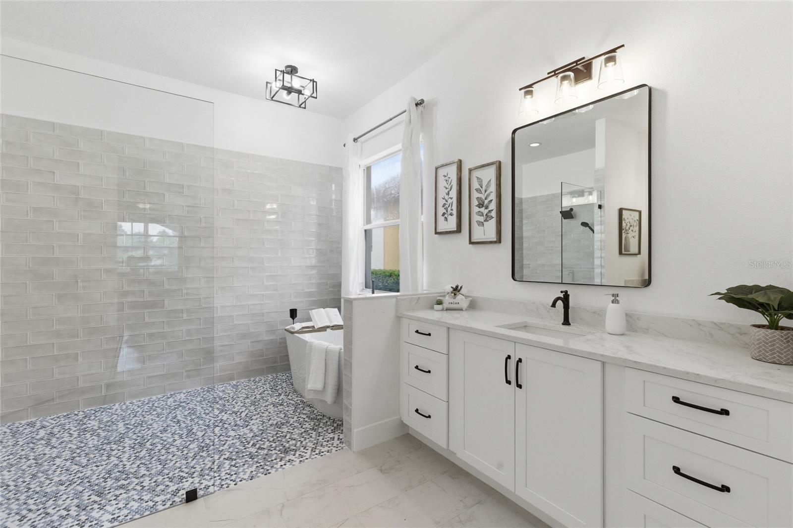 8309 OLD TOWN DR, TAMPA, FL, 33647