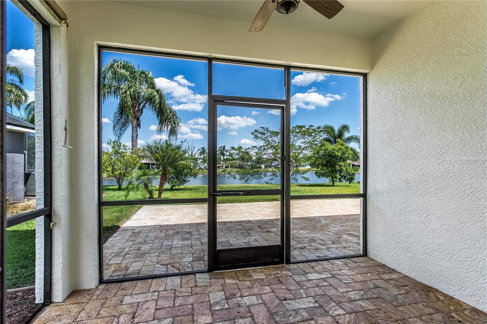 8518 TIDAL BAY LN, TAMPA, FL, 33635