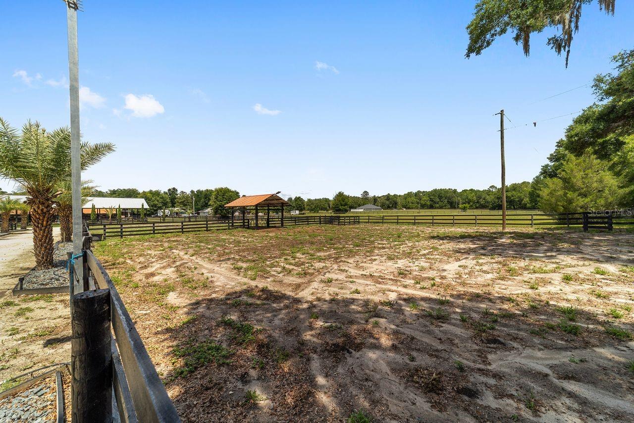 16392 NE JACKSONVILLE RD, CITRA, FL, 32113