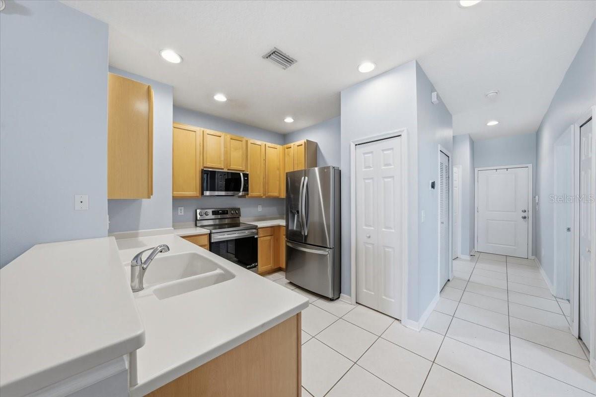 9508 W PARK VILLAGE DR #107, TAMPA, FL, 33626