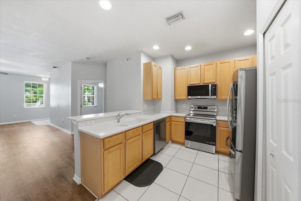 9508 W PARK VILLAGE DR #107, TAMPA, FL, 33626