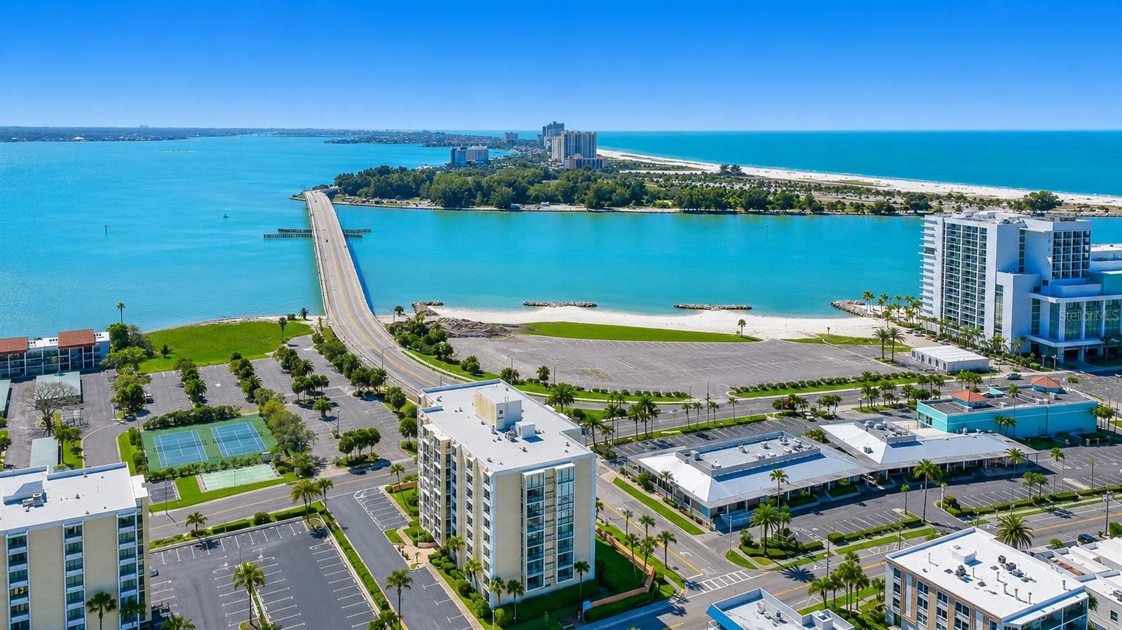 800 S GULFVIEW BLVD #908, CLEARWATER BEACH, FL, 33767