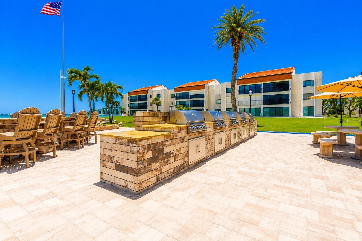 800 S GULFVIEW BLVD #908, CLEARWATER BEACH, FL, 33767