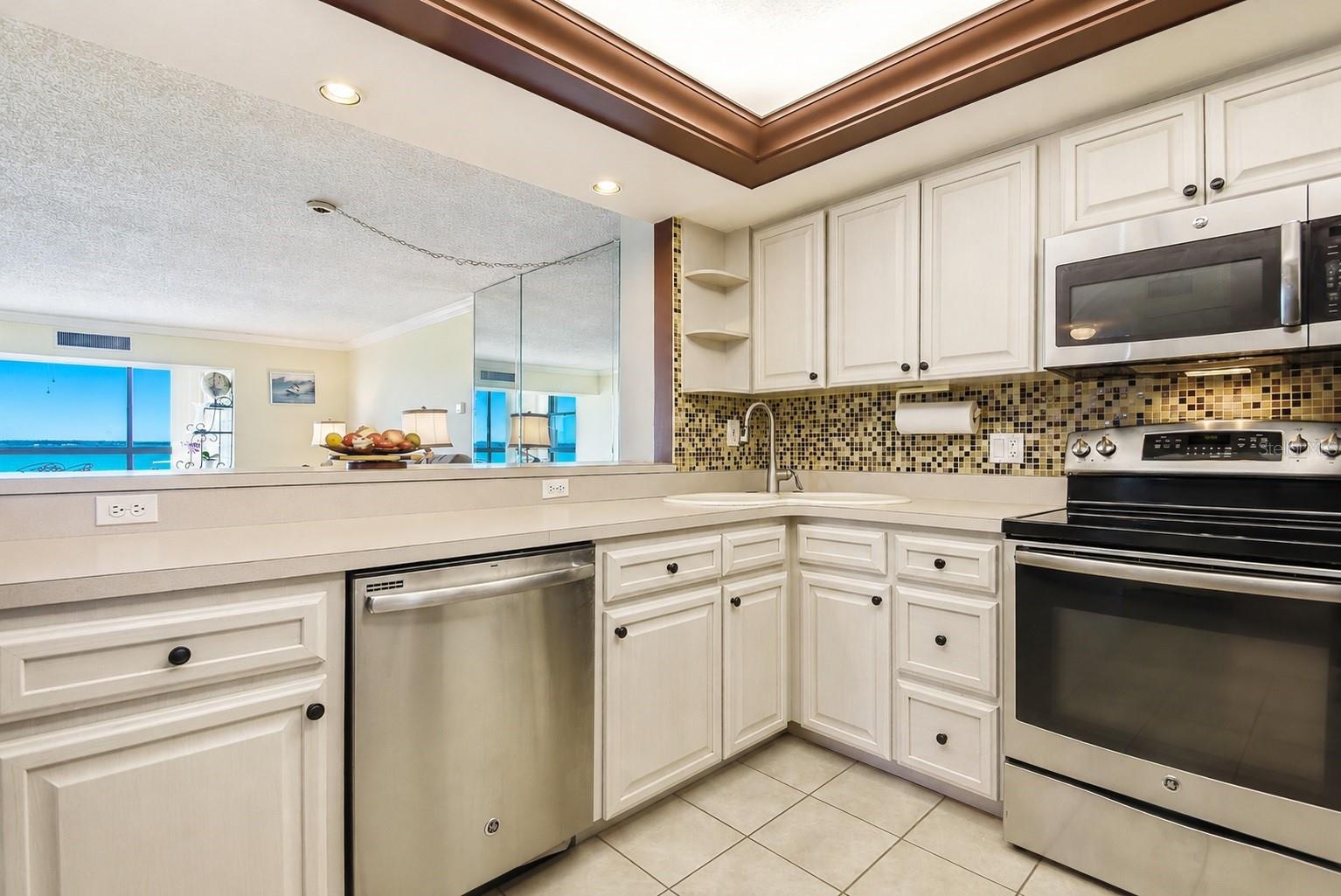 800 S GULFVIEW BLVD #908, CLEARWATER BEACH, FL, 33767