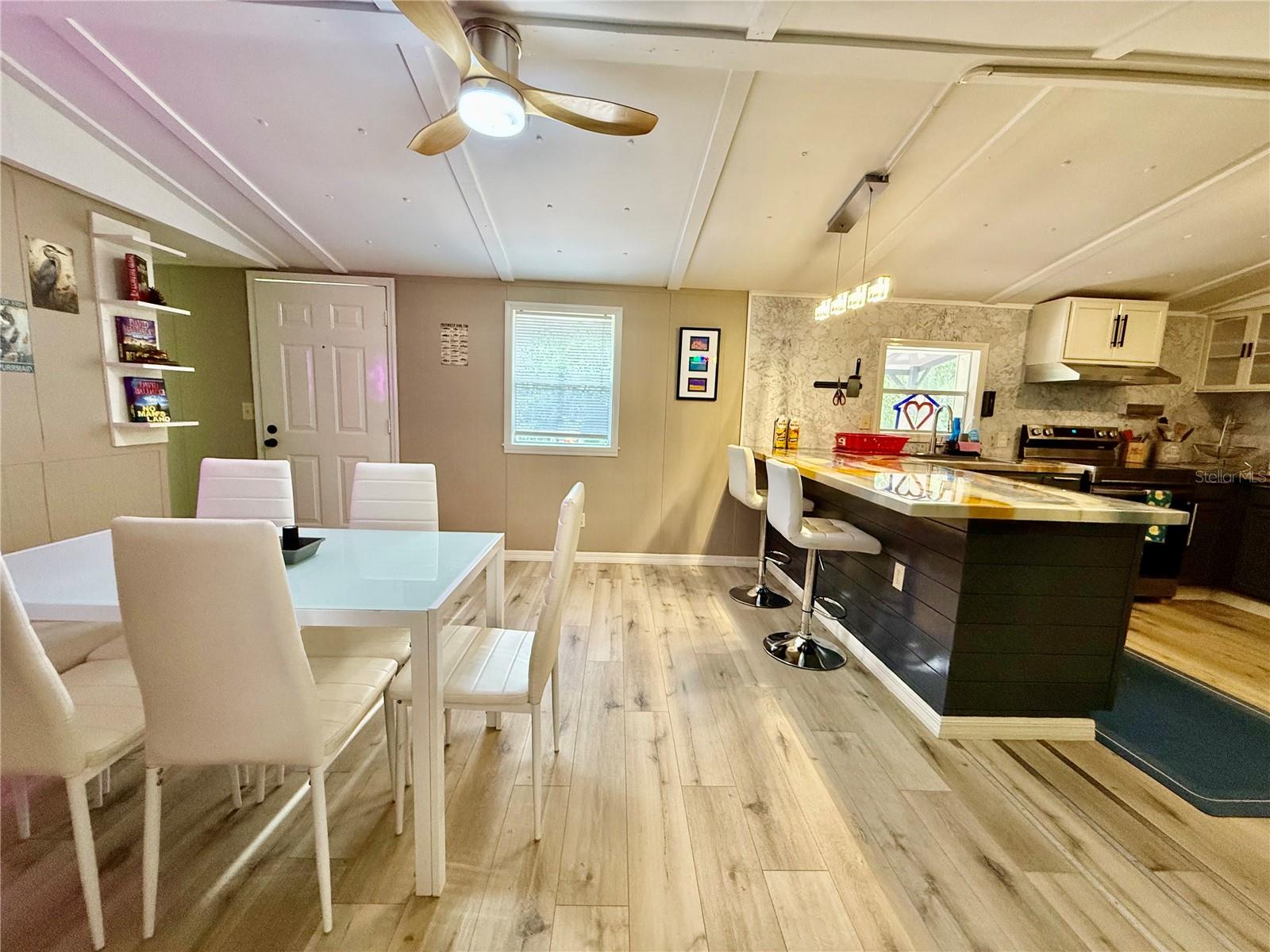 208 ASHLEY ST, HAWTHORNE, FL, 32640