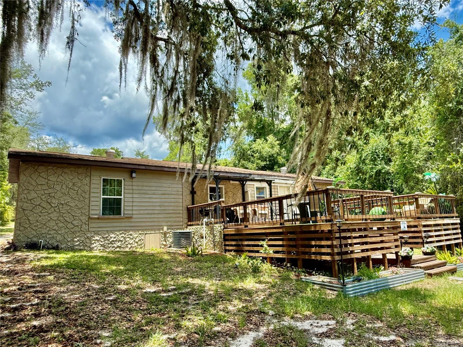 208 ASHLEY ST, HAWTHORNE, FL, 32640