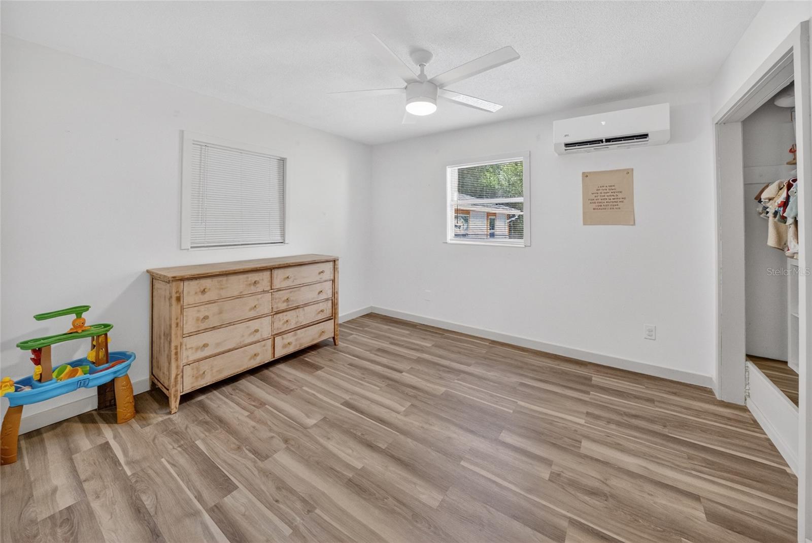 529 E GOTTSCHE AVE, EUSTIS, FL, 32726