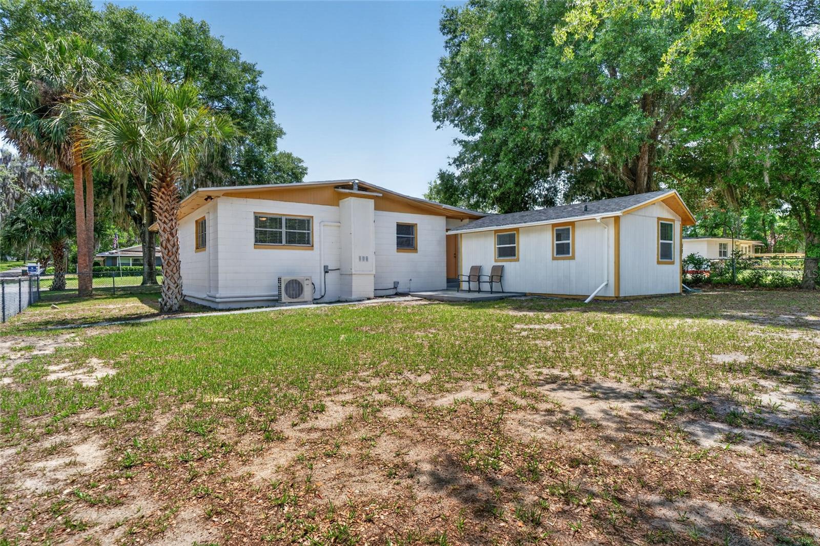 529 E GOTTSCHE AVE, EUSTIS, FL, 32726