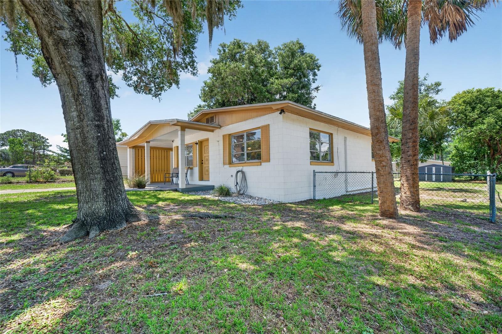 529 E GOTTSCHE AVE, EUSTIS, FL, 32726