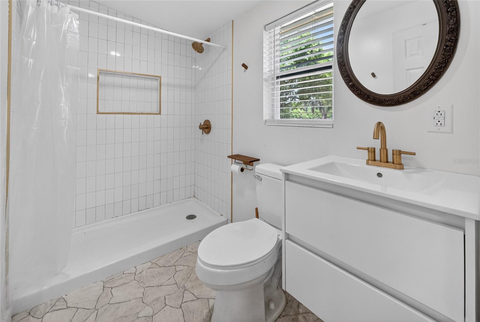 529 E GOTTSCHE AVE, EUSTIS, FL, 32726