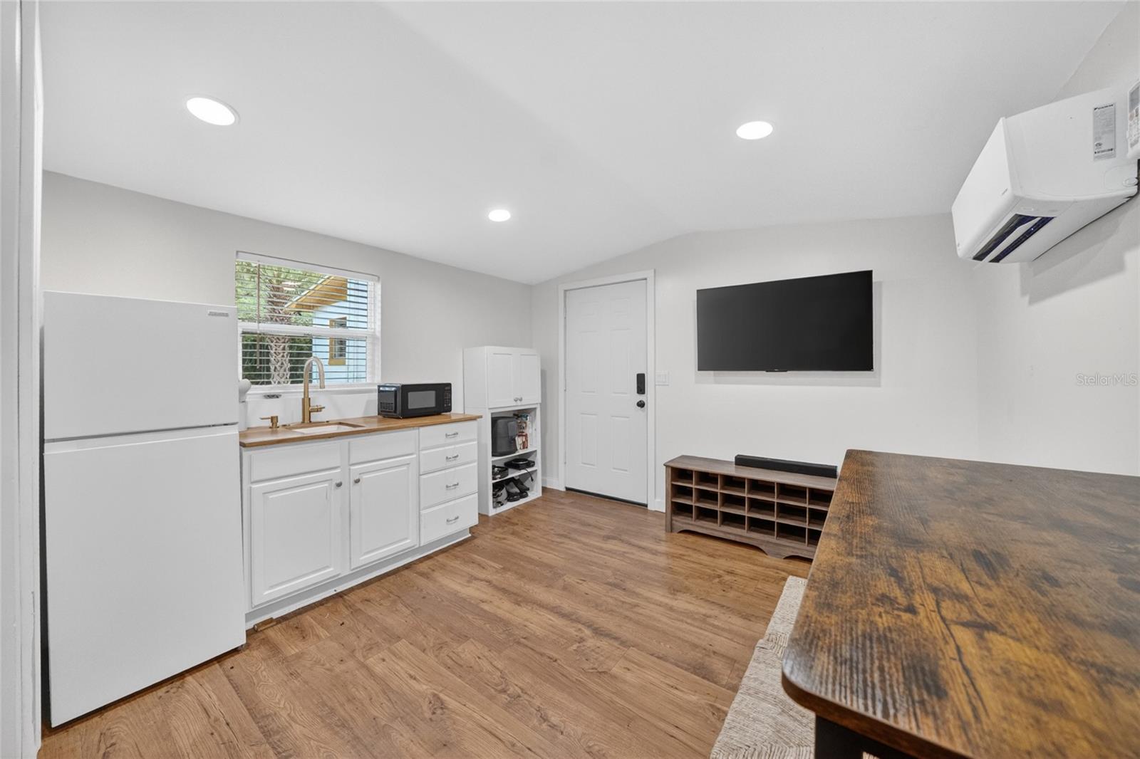 529 E GOTTSCHE AVE, EUSTIS, FL, 32726