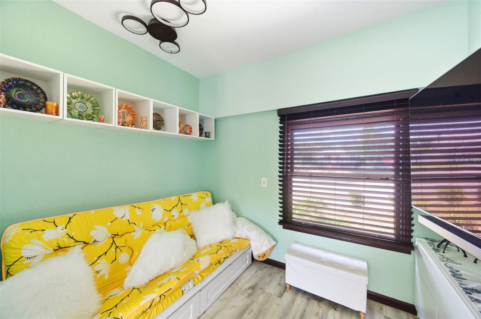 4263 5TH AVE N, ST PETERSBURG, FL, 33713