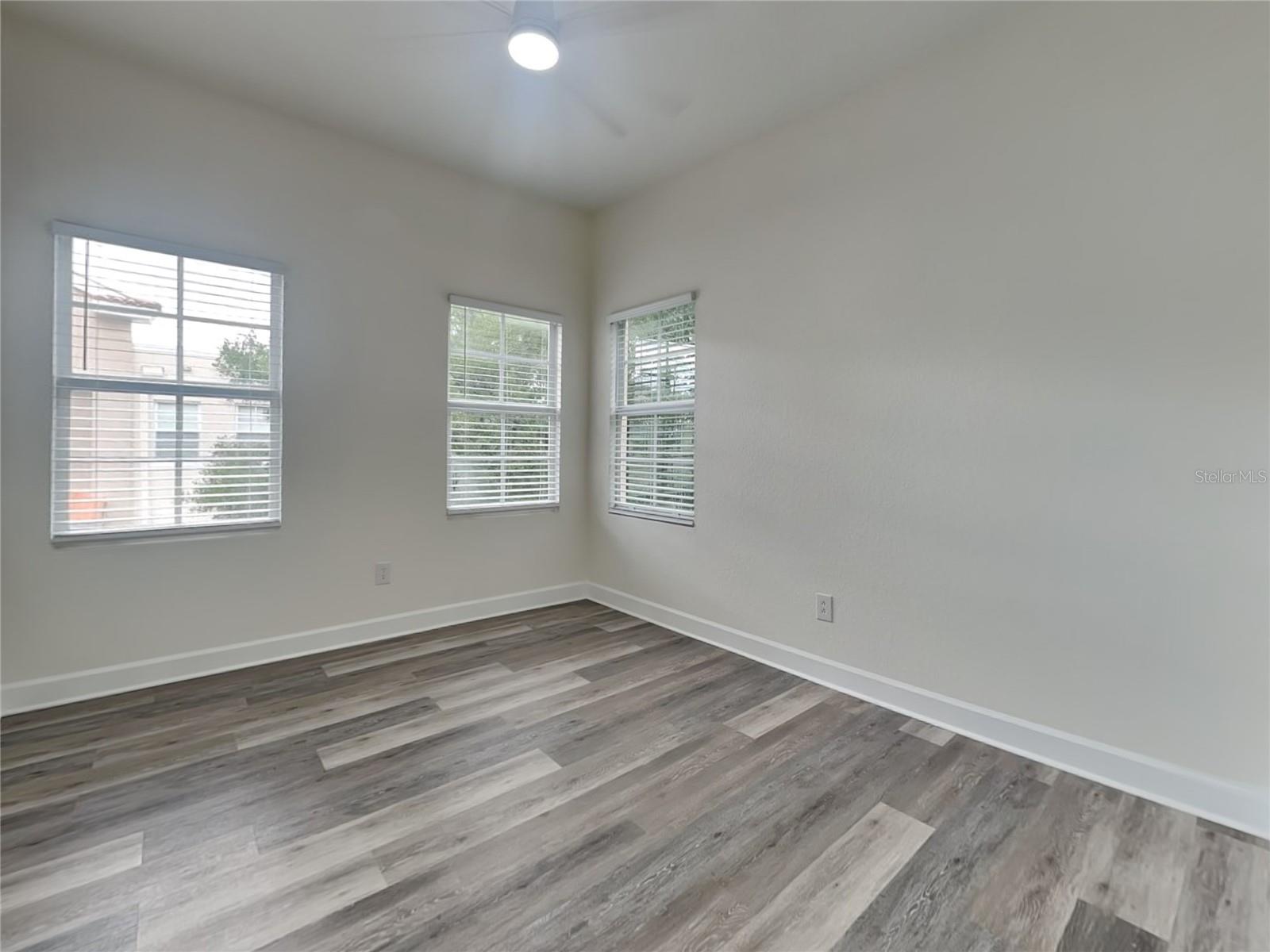 501 100TH AVE N, ST PETERSBURG, FL, 33702