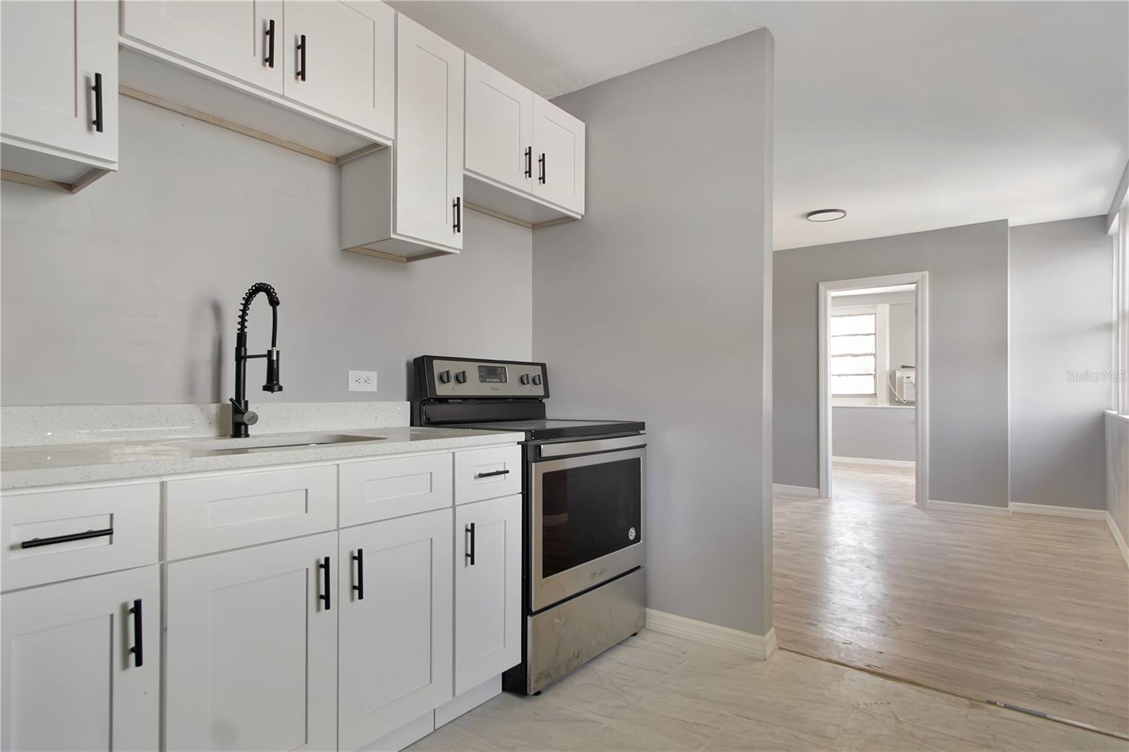 669 AVENUE B NW #4, WINTER HAVEN, FL, 33881