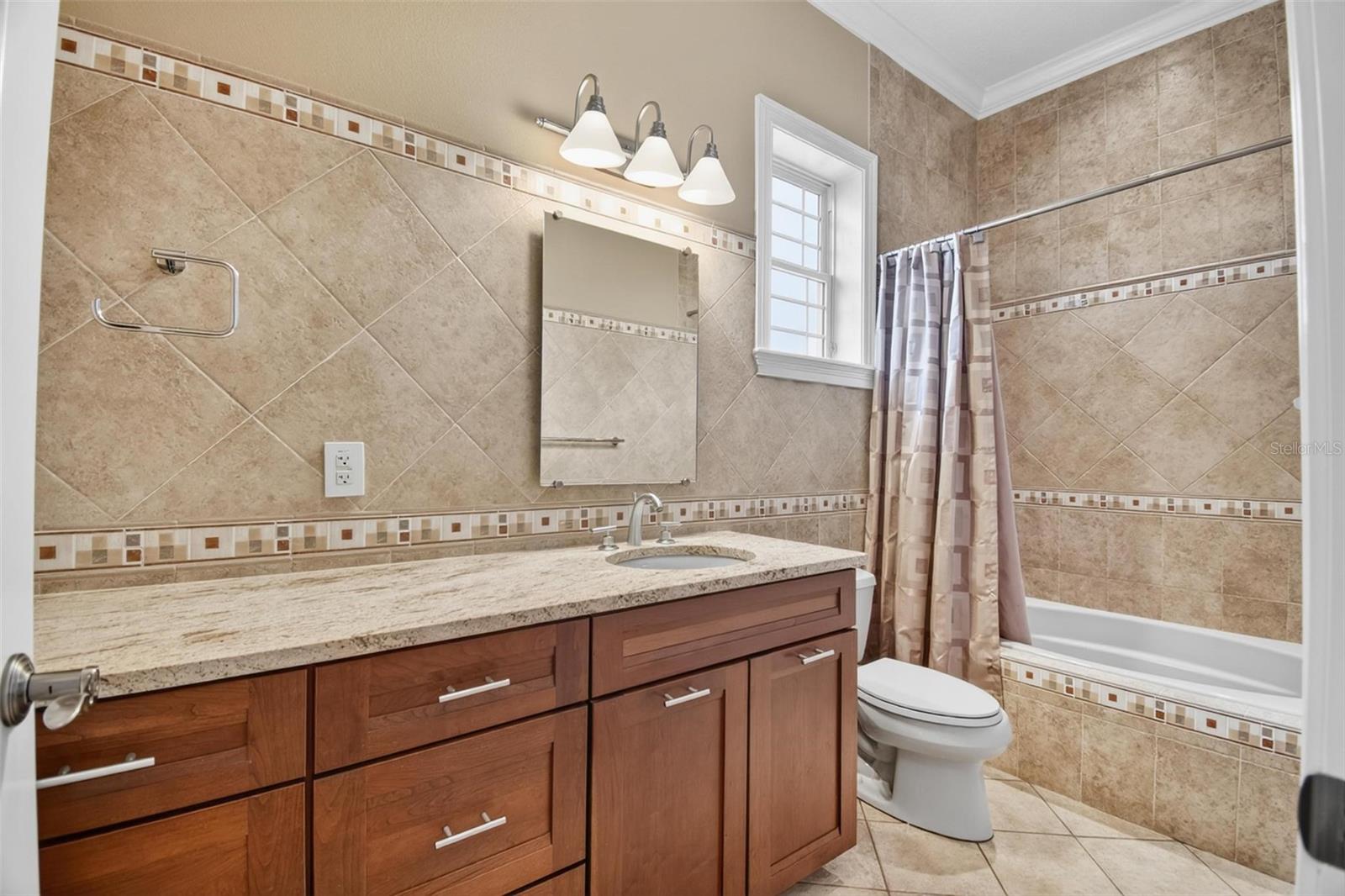 2 CAITLIN CT, PALM COAST, FL, 32137