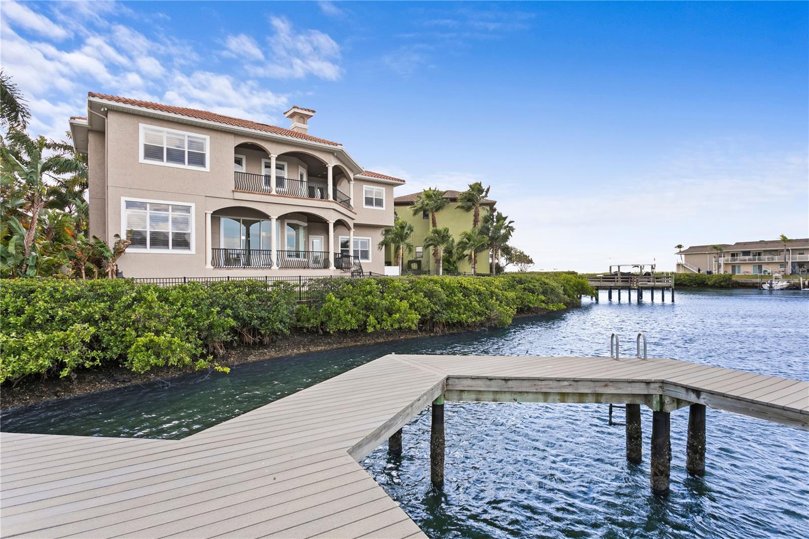 4130 CAUSEWAY VISTA DR, TAMPA, FL, 33615