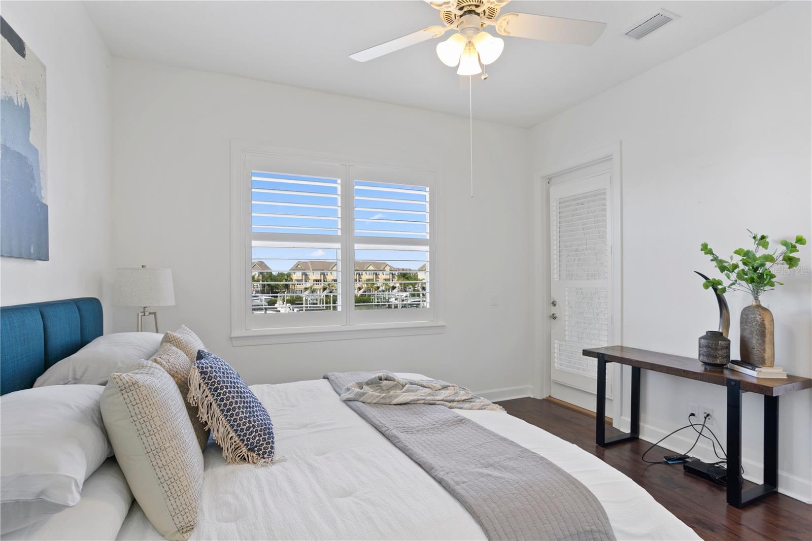 4130 CAUSEWAY VISTA DR, TAMPA, FL, 33615