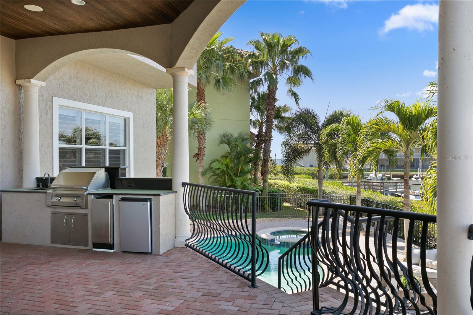 4130 CAUSEWAY VISTA DR, TAMPA, FL, 33615