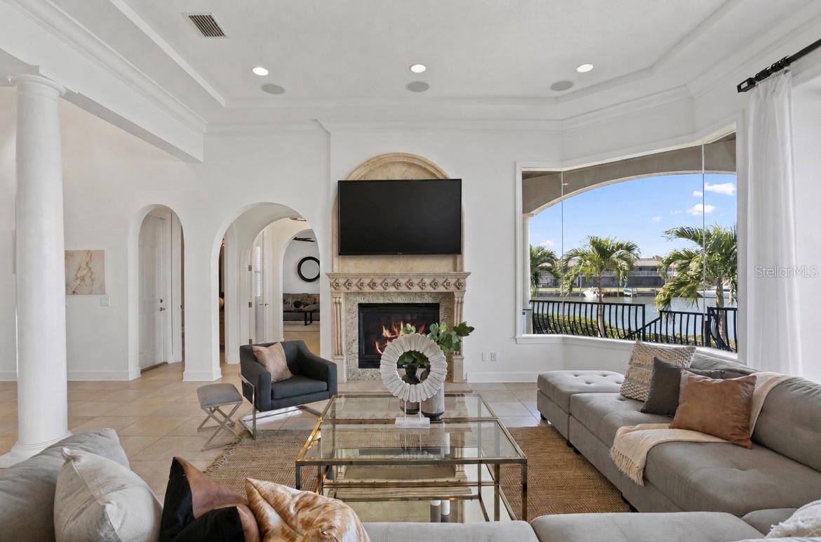 4130 CAUSEWAY VISTA DR, TAMPA, FL, 33615