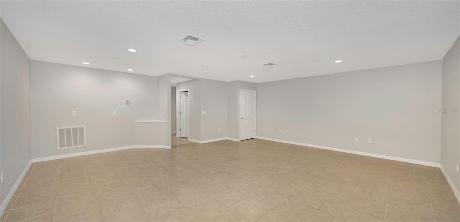 94 S HIGHLAND AVE #2401, TARPON SPRINGS, FL, 34689