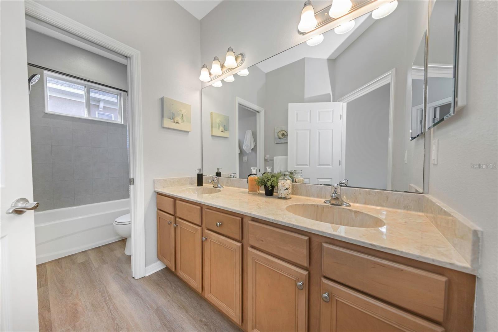 94 S HIGHLAND AVE #2401, TARPON SPRINGS, FL, 34689