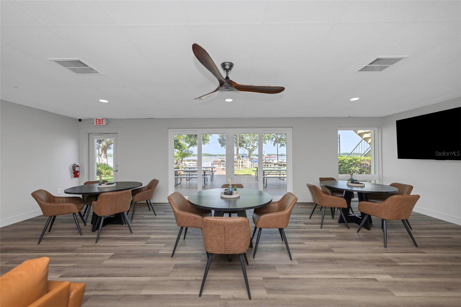 94 S HIGHLAND AVE #2401, TARPON SPRINGS, FL, 34689