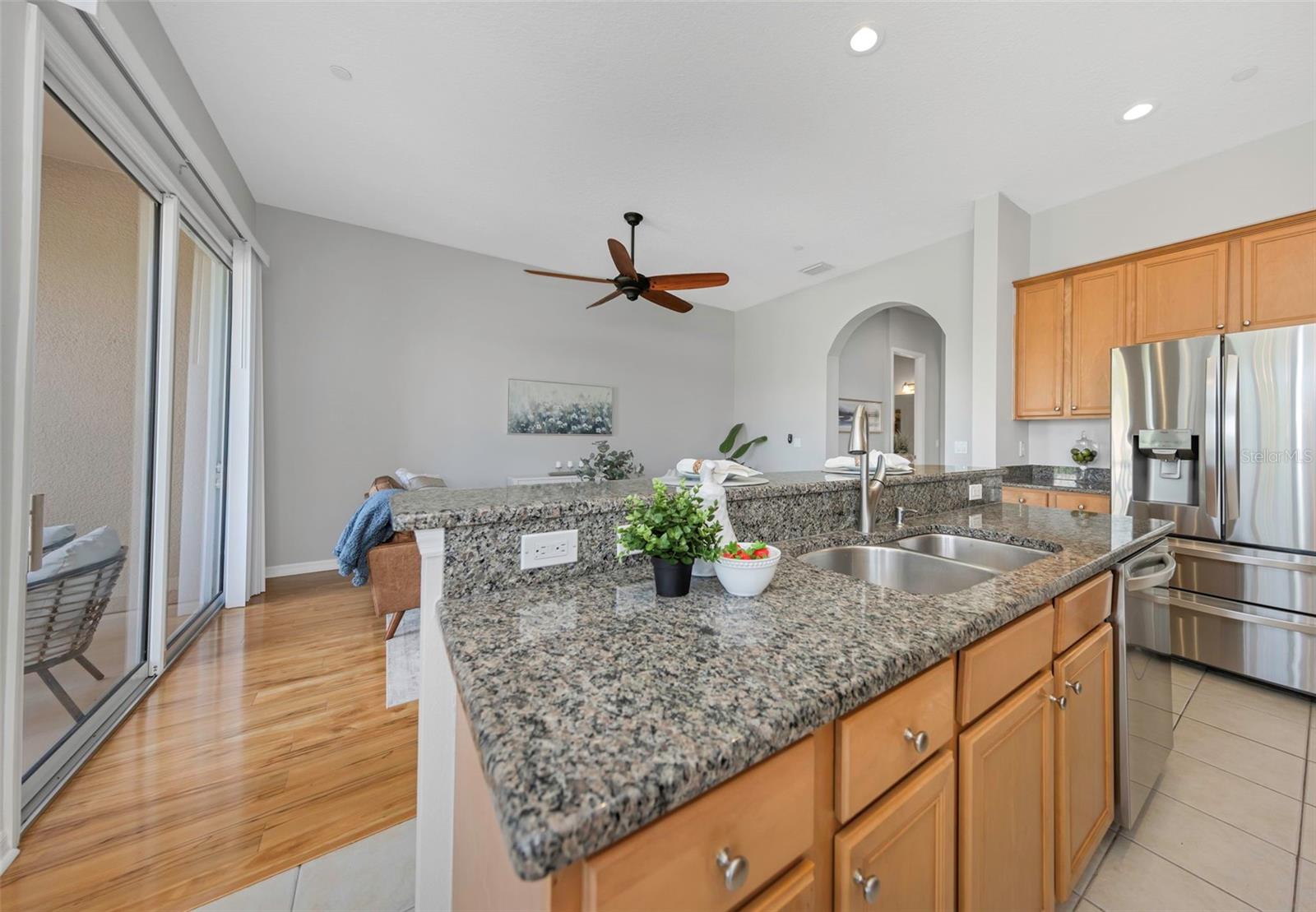 94 S HIGHLAND AVE #2401, TARPON SPRINGS, FL, 34689