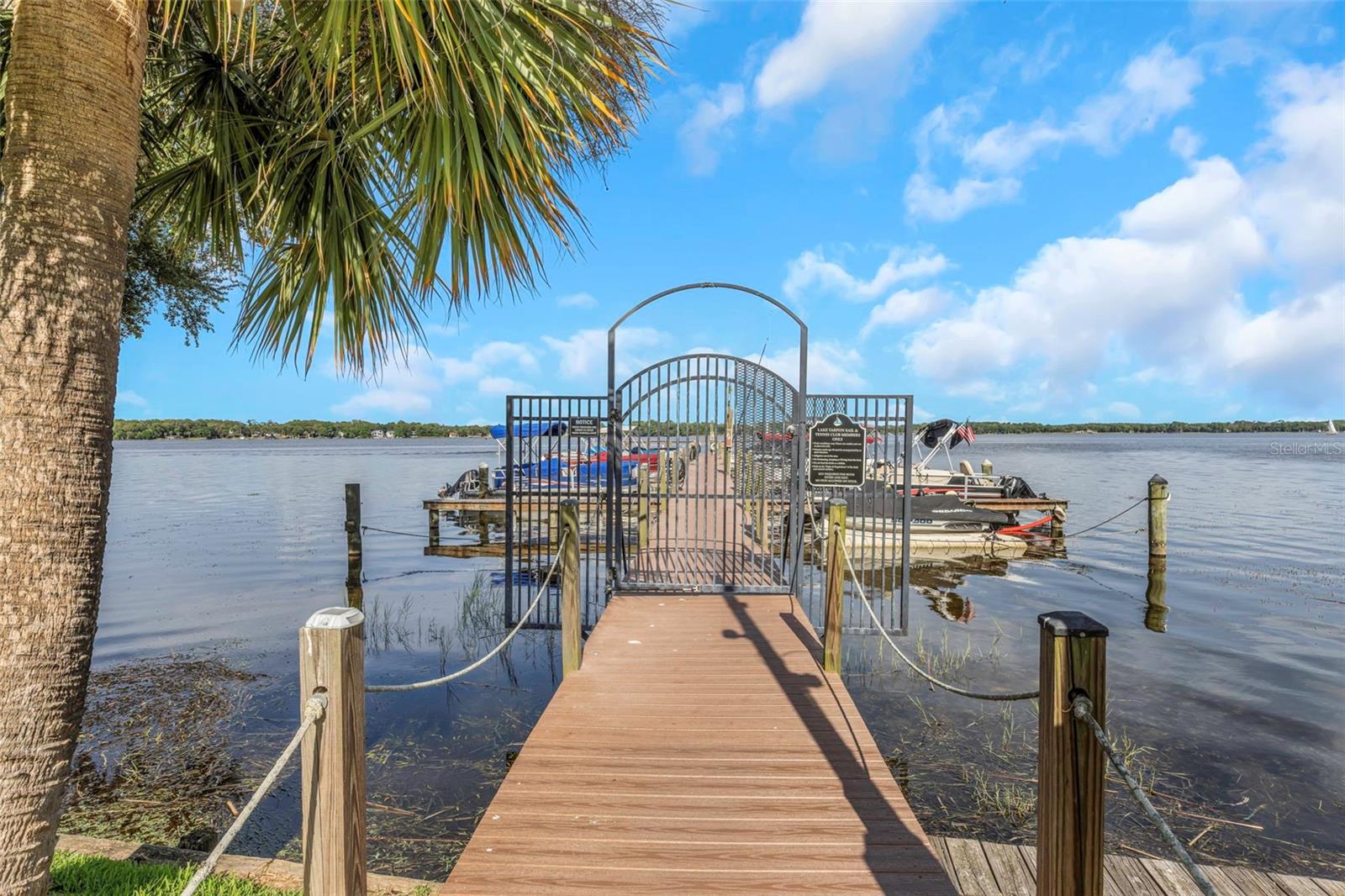 94 S HIGHLAND AVE #2401, TARPON SPRINGS, FL, 34689