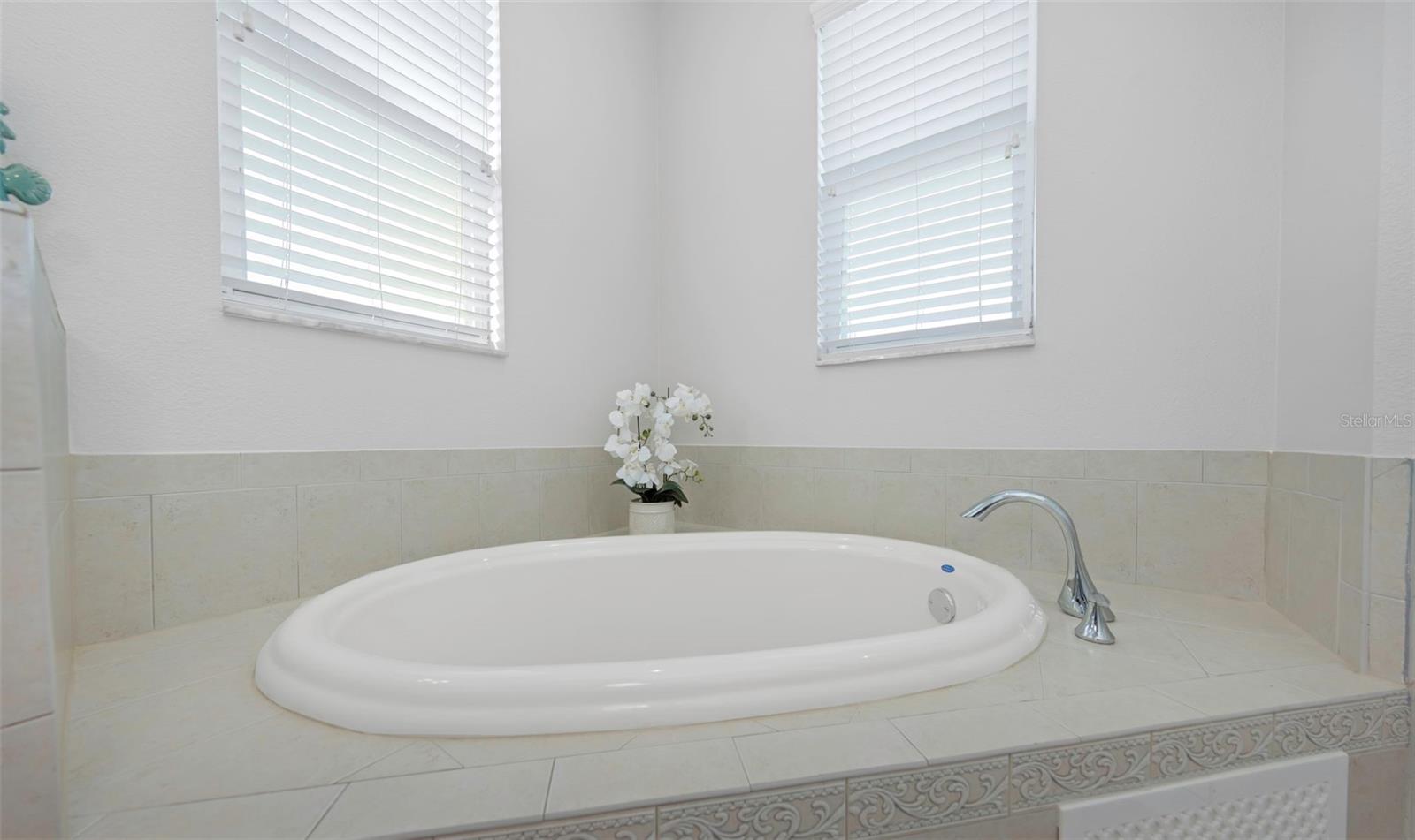 94 S HIGHLAND AVE #2401, TARPON SPRINGS, FL, 34689