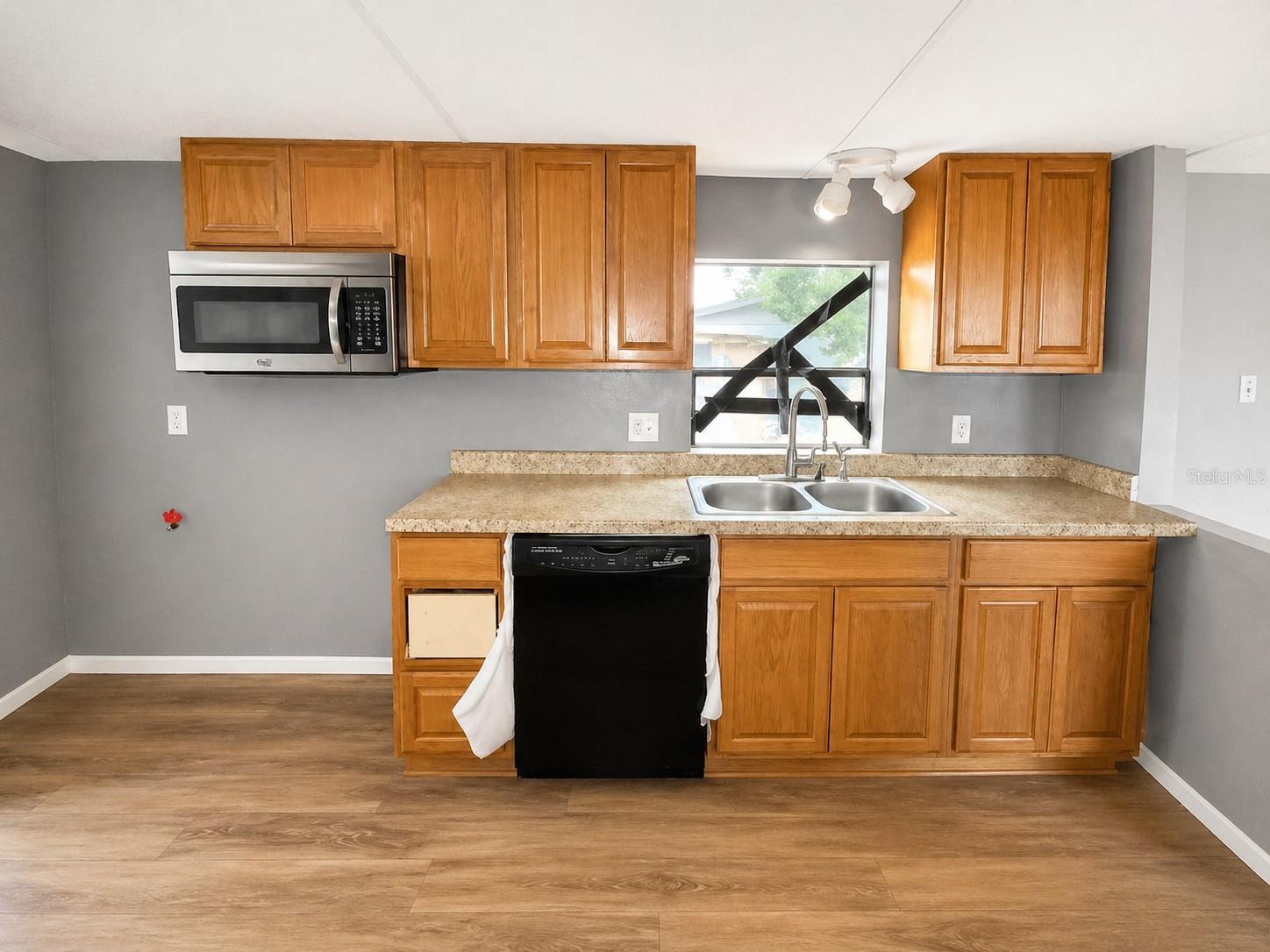 1935 FRUITLAND PARK CIR, EAGLE LAKE, FL, 33839