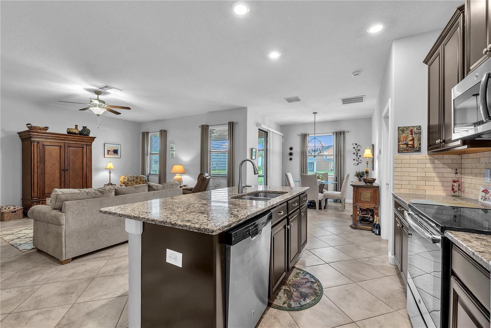 10036 SAGE CREEK DR, SUN CITY CENTER, FL, 33573