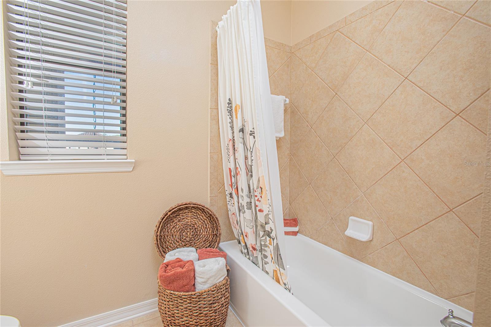 1481 CALM WATERS CT, ST CLOUD, FL, 34771