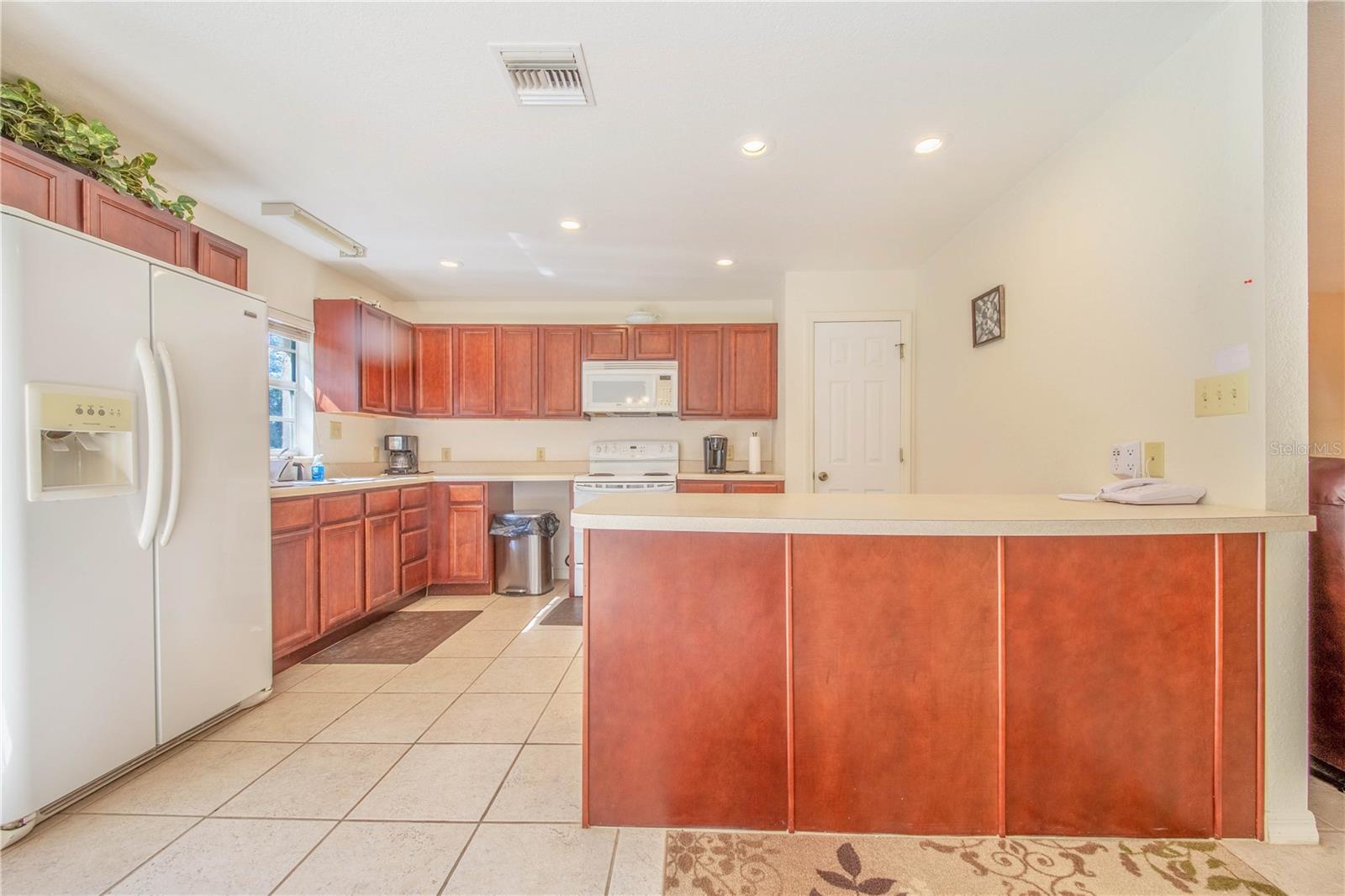 33 PINEWOOD DR, HAINES CITY, FL, 33844