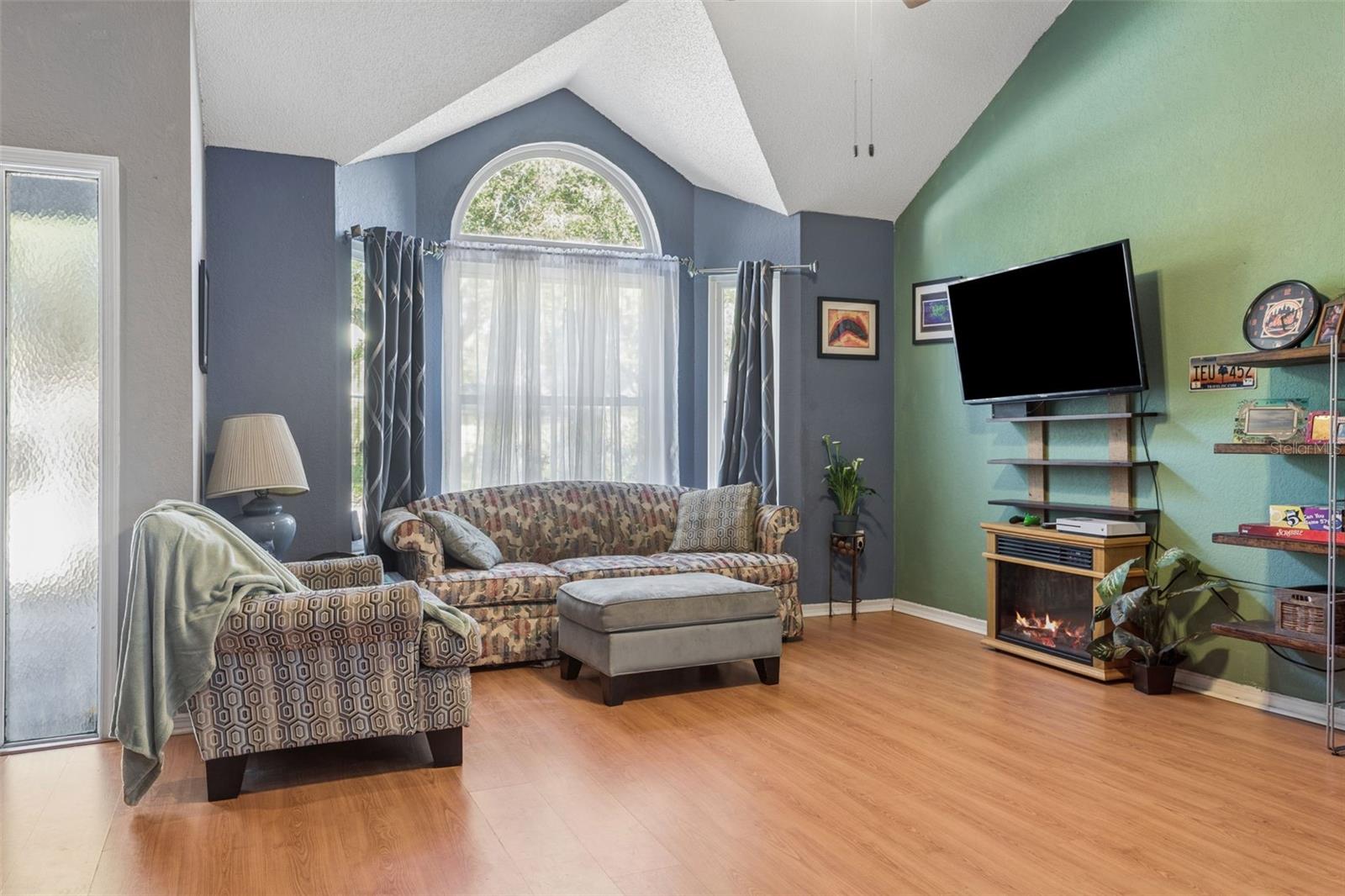 3237 MONTROSE CIR, PALM HARBOR, FL, 34684