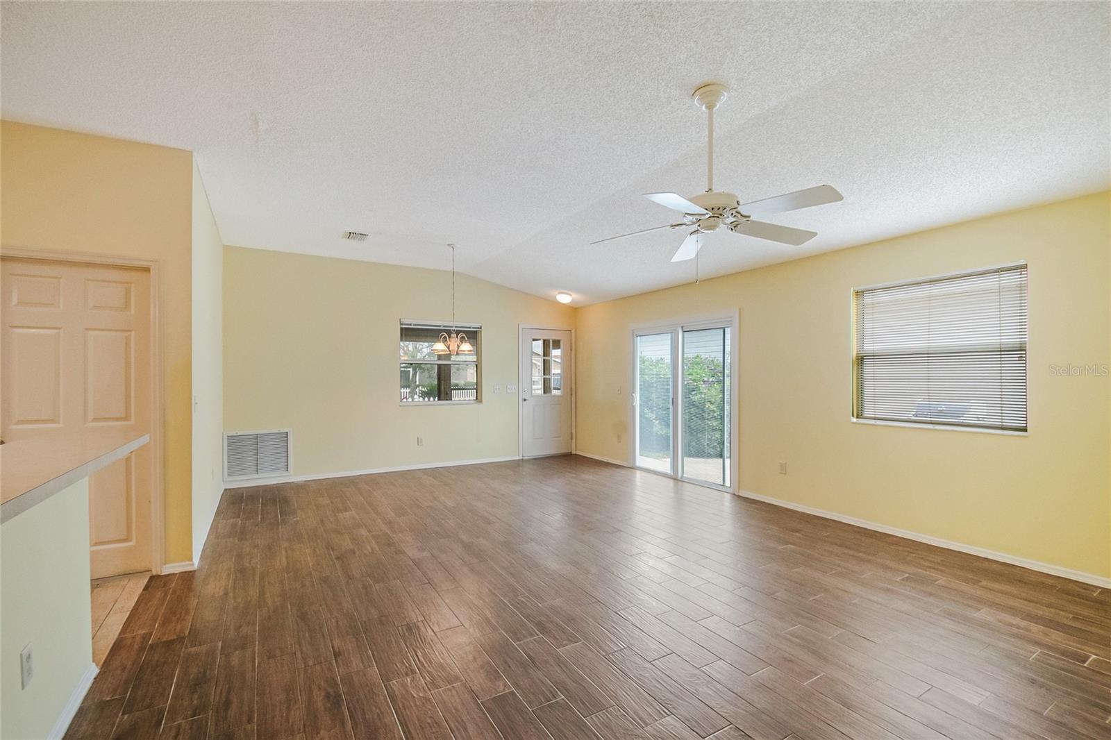 2454 SOUTHERN OAK ST, THE VILLAGES, FL, 32162