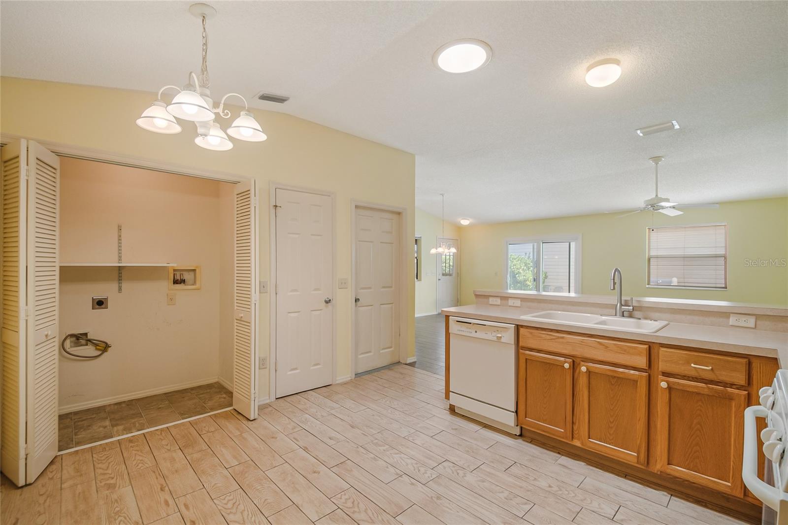 2454 SOUTHERN OAK ST, THE VILLAGES, FL, 32162