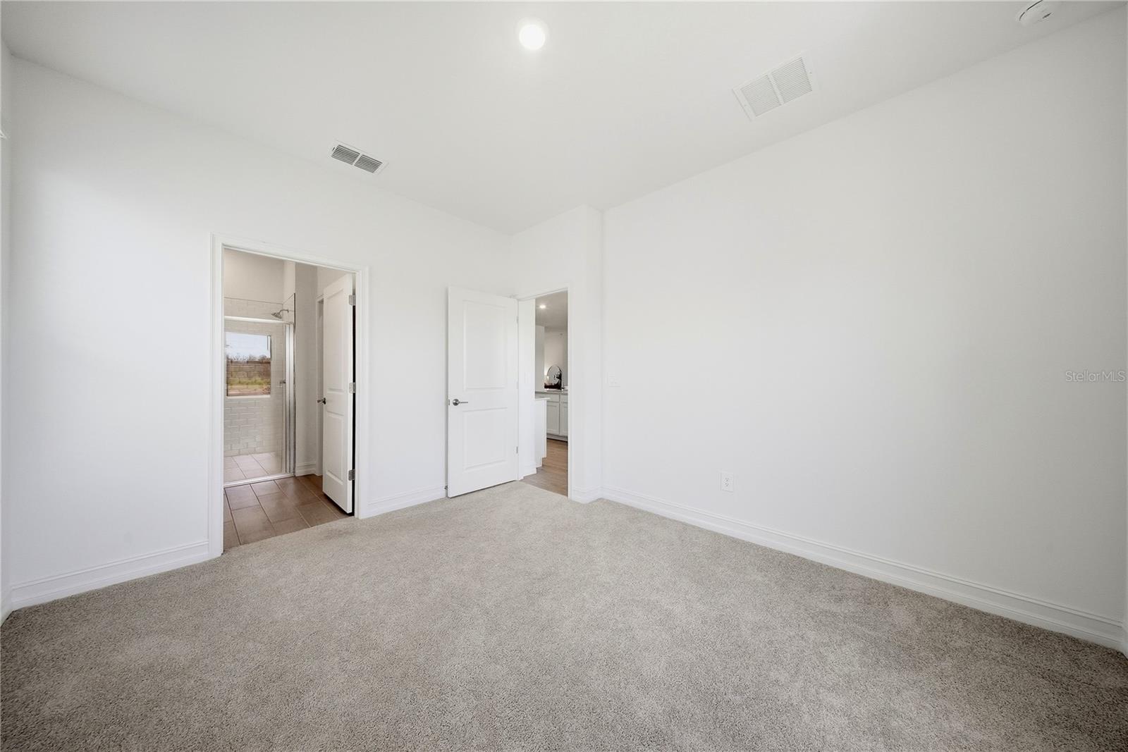 9471 RUNAWAY BREEZE DRIVE, LAND O LAKES, FL, 34637