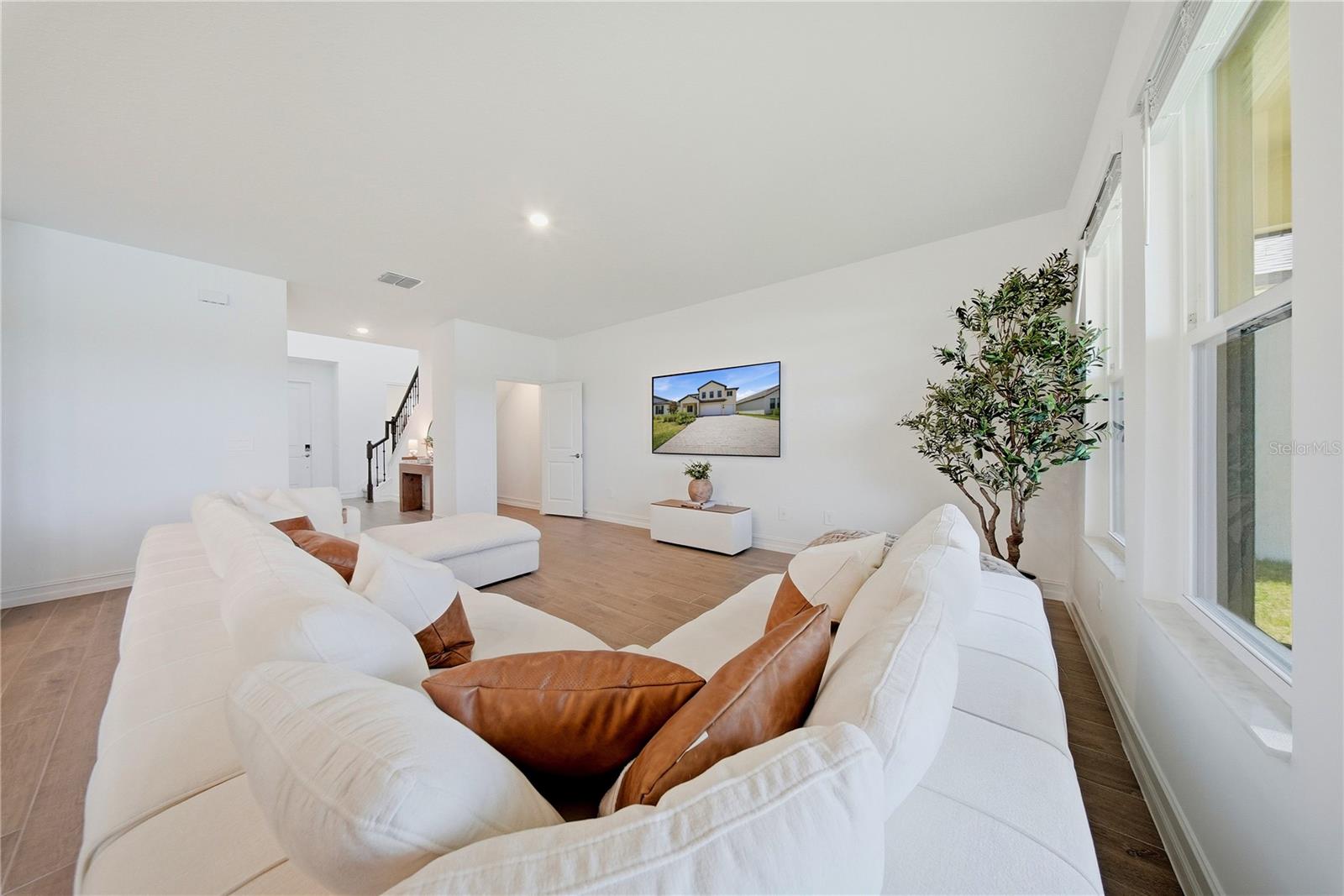 9471 RUNAWAY BREEZE DRIVE, LAND O LAKES, FL, 34637