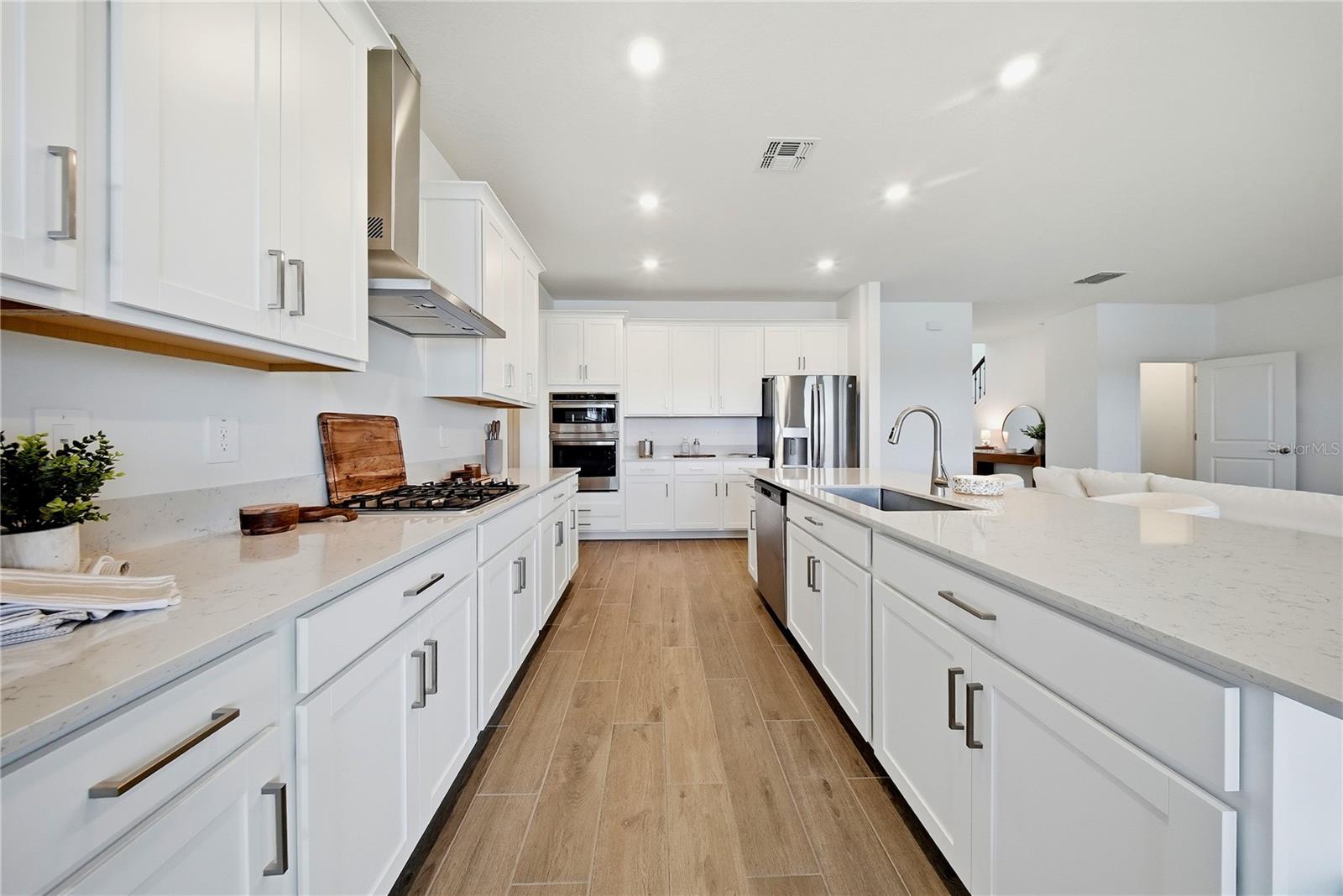 9471 RUNAWAY BREEZE DRIVE, LAND O LAKES, FL, 34637