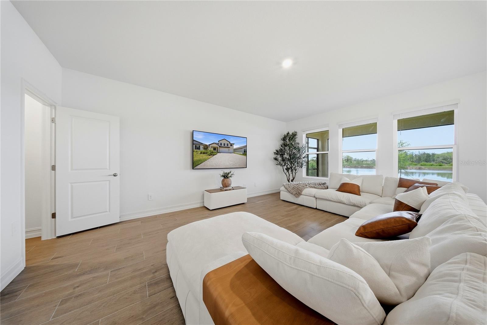 9471 RUNAWAY BREEZE DRIVE, LAND O LAKES, FL, 34637
